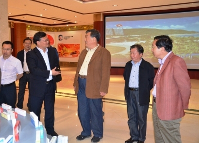 全國政協(xié)科教文衛(wèi)體委員會副主任、中國文聯(lián)副主席、中國音樂文學學會主席陳曉光參觀考察仁和集團